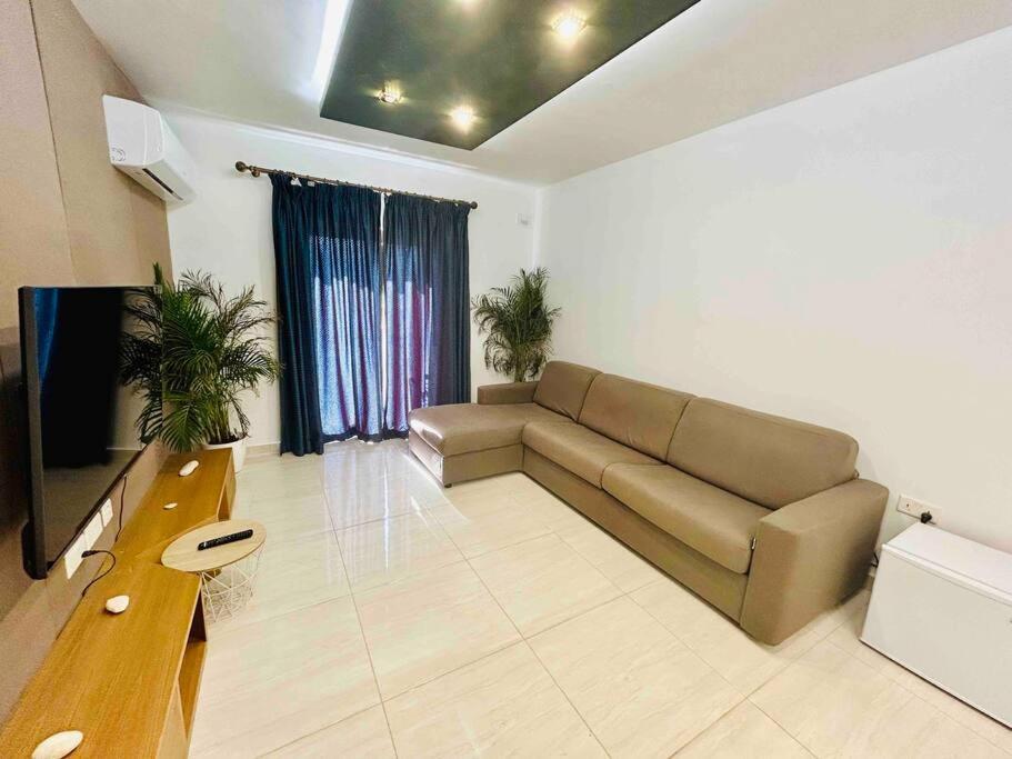 Cosy Home Close To The Sea, King-Size Bed St. Paul's Bay Exterior photo
