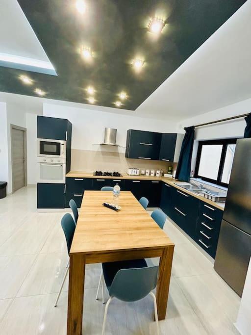 Cosy Home Close To The Sea, King-Size Bed St. Paul's Bay Exterior photo